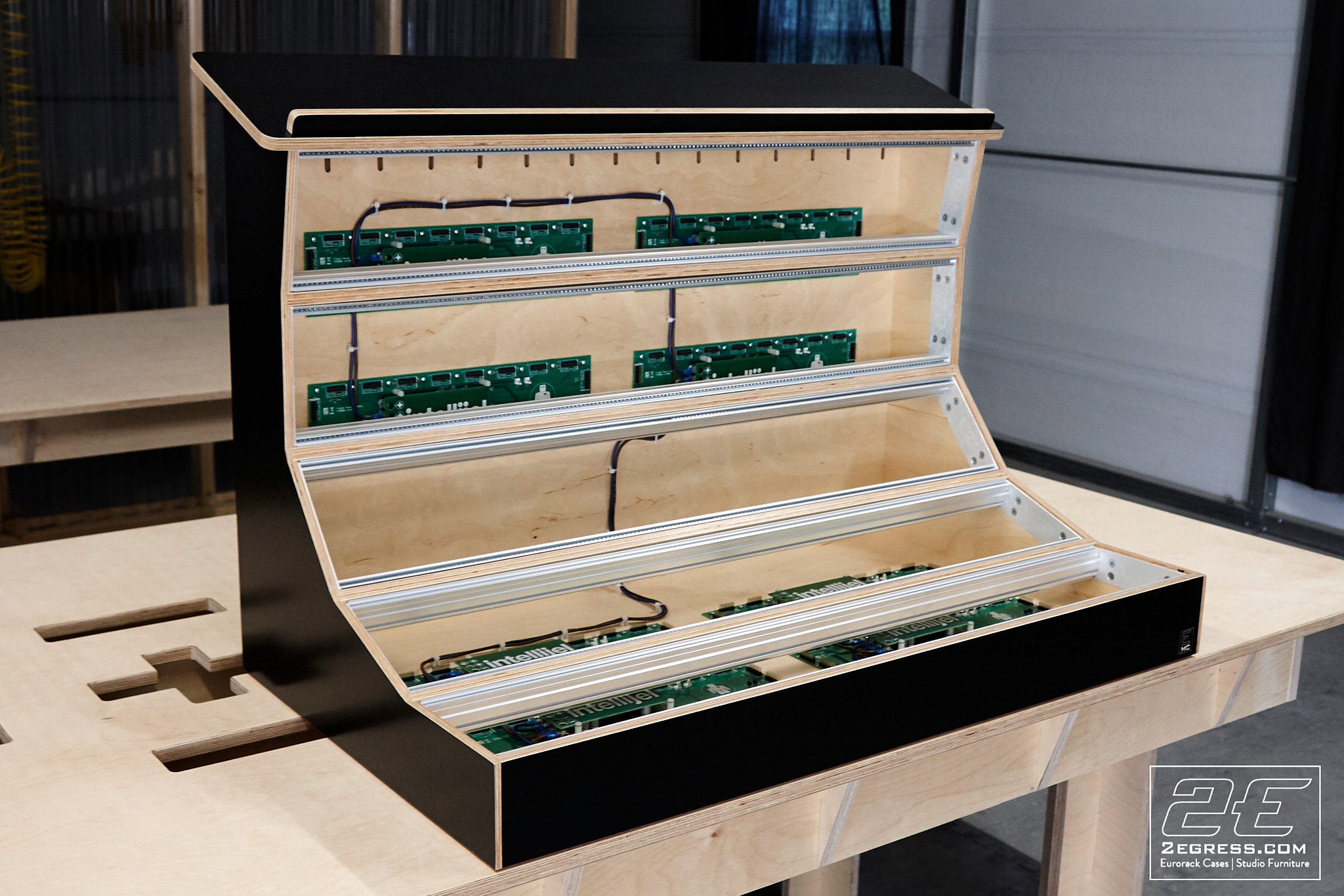 15u eurorack case prince of darkness