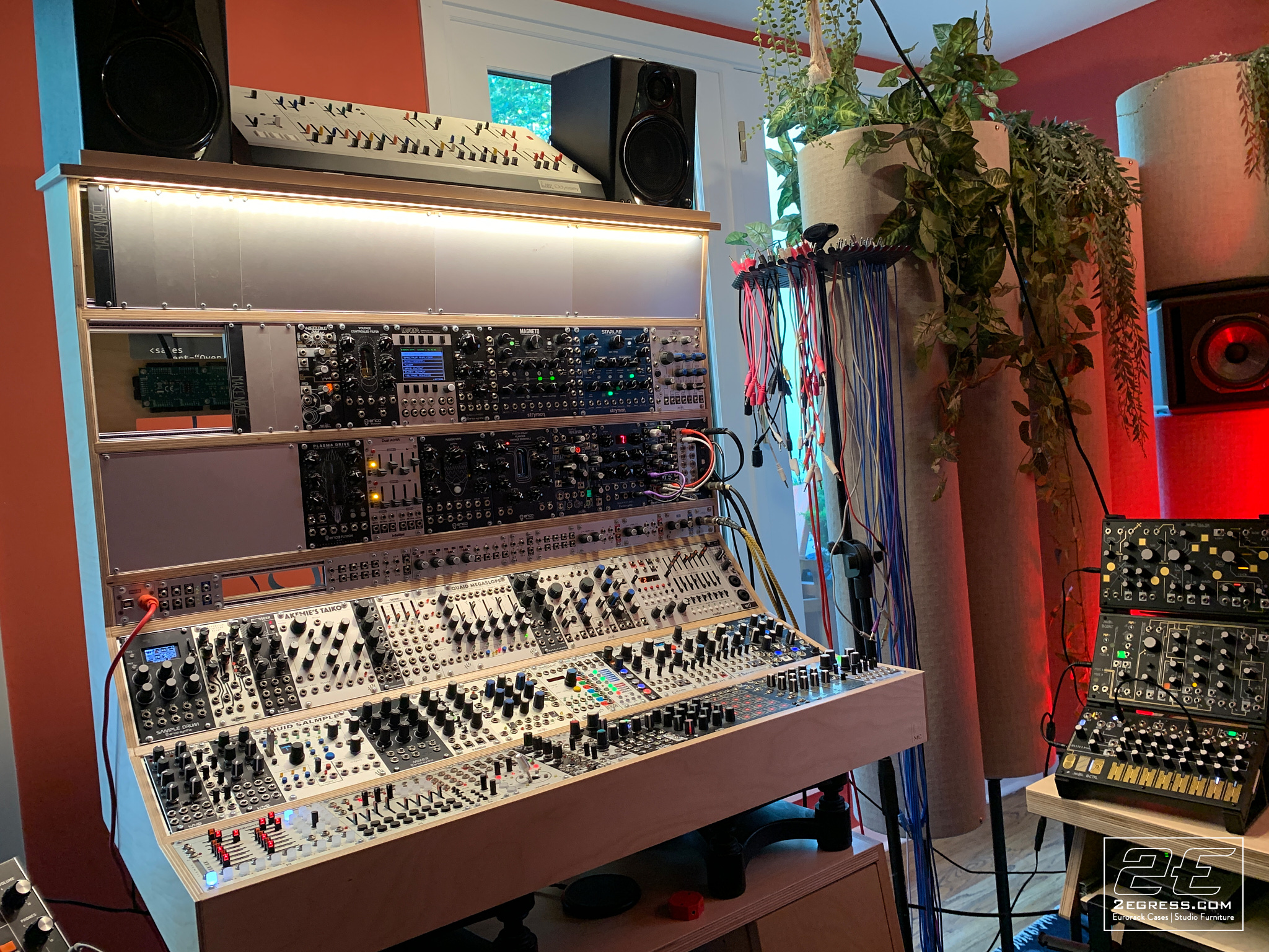 Alan Wilkis (Big Data) eurorack case