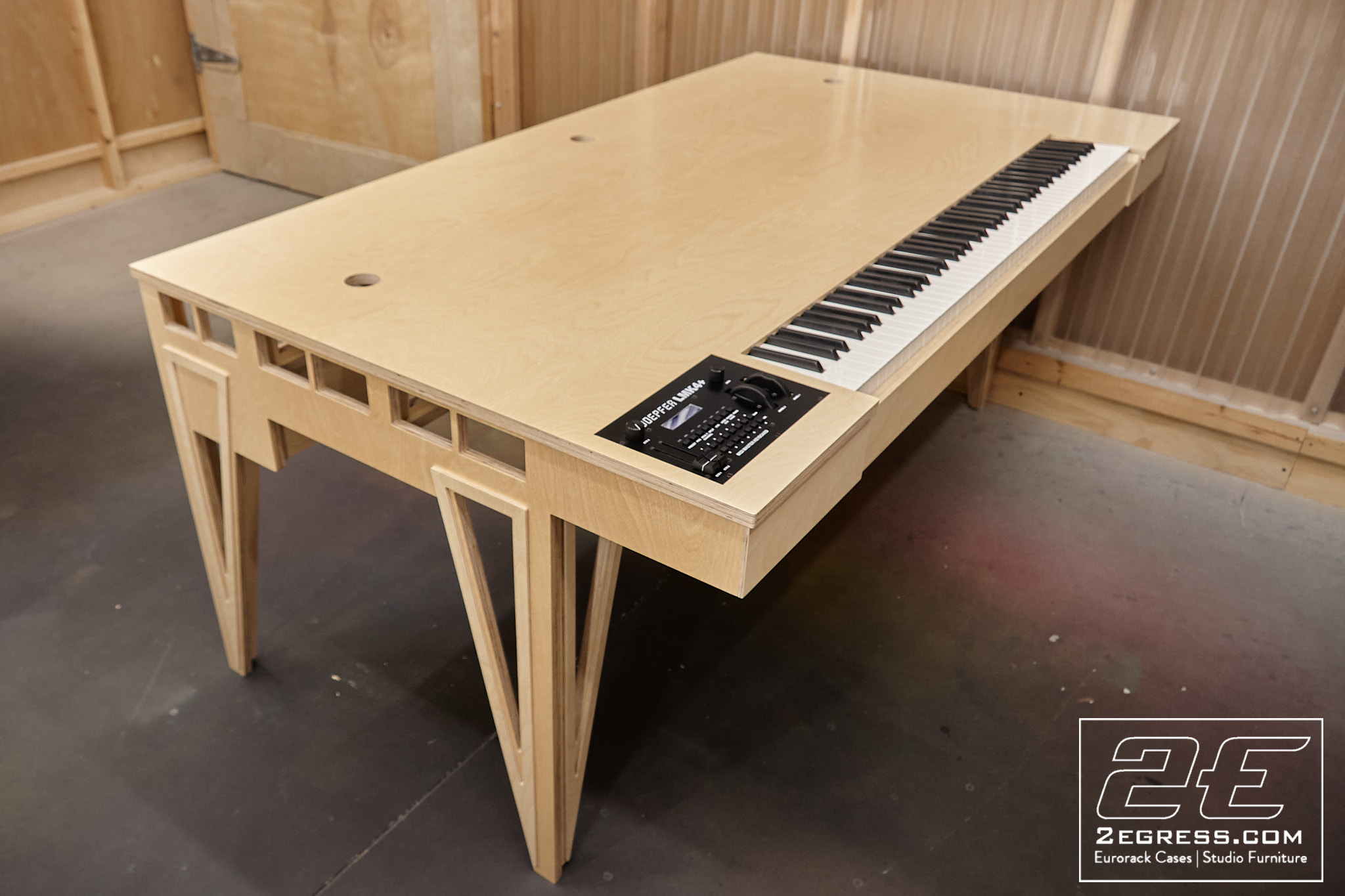 Doepfer LMK4 Studio Desk Zeus