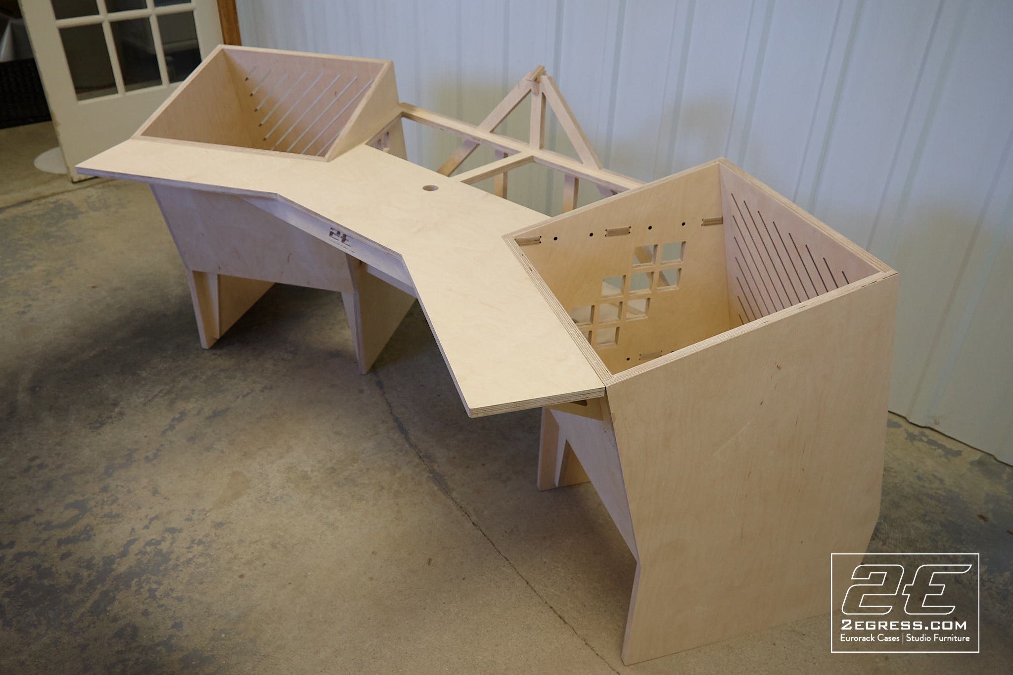 La Maîtresse studio desk 2egress