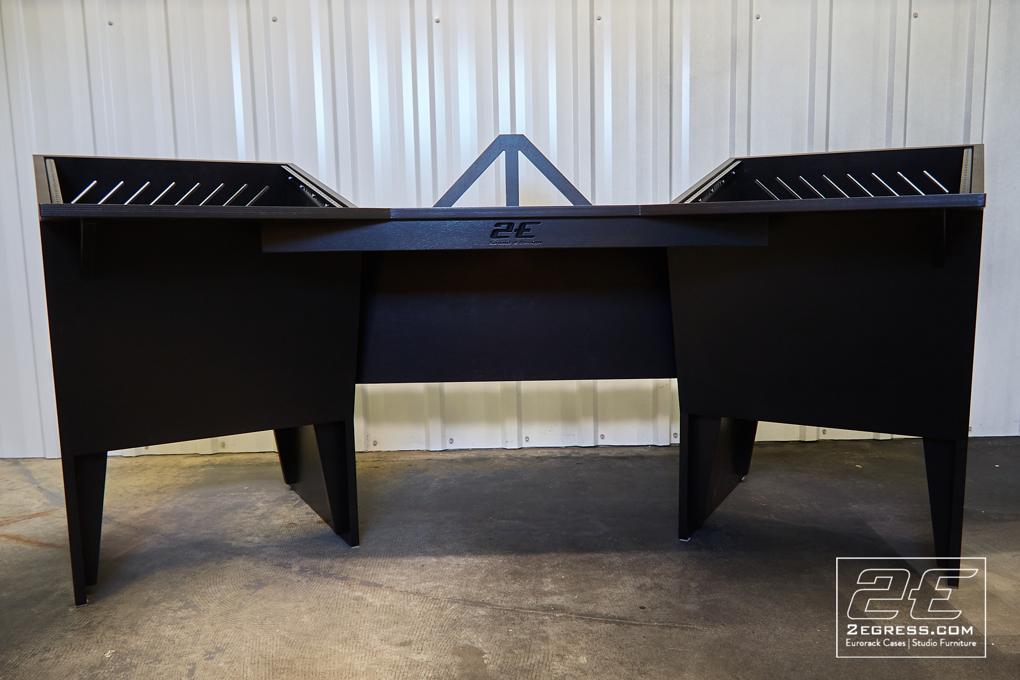 La Maîtresse studio desk 2egress