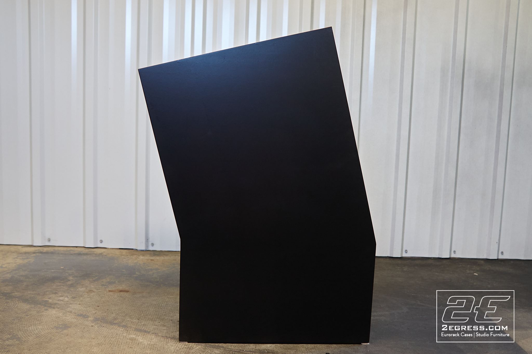 En Face studio rack 2egress