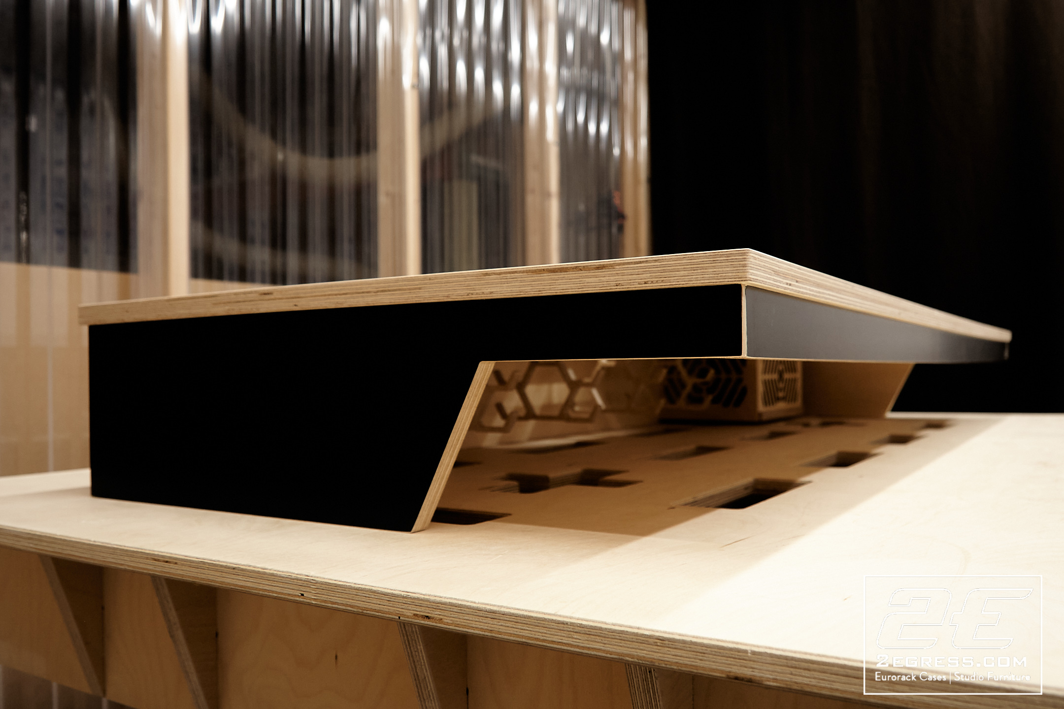 Surface Top for Sit/Stand Eurorack Case | Lev Perrey