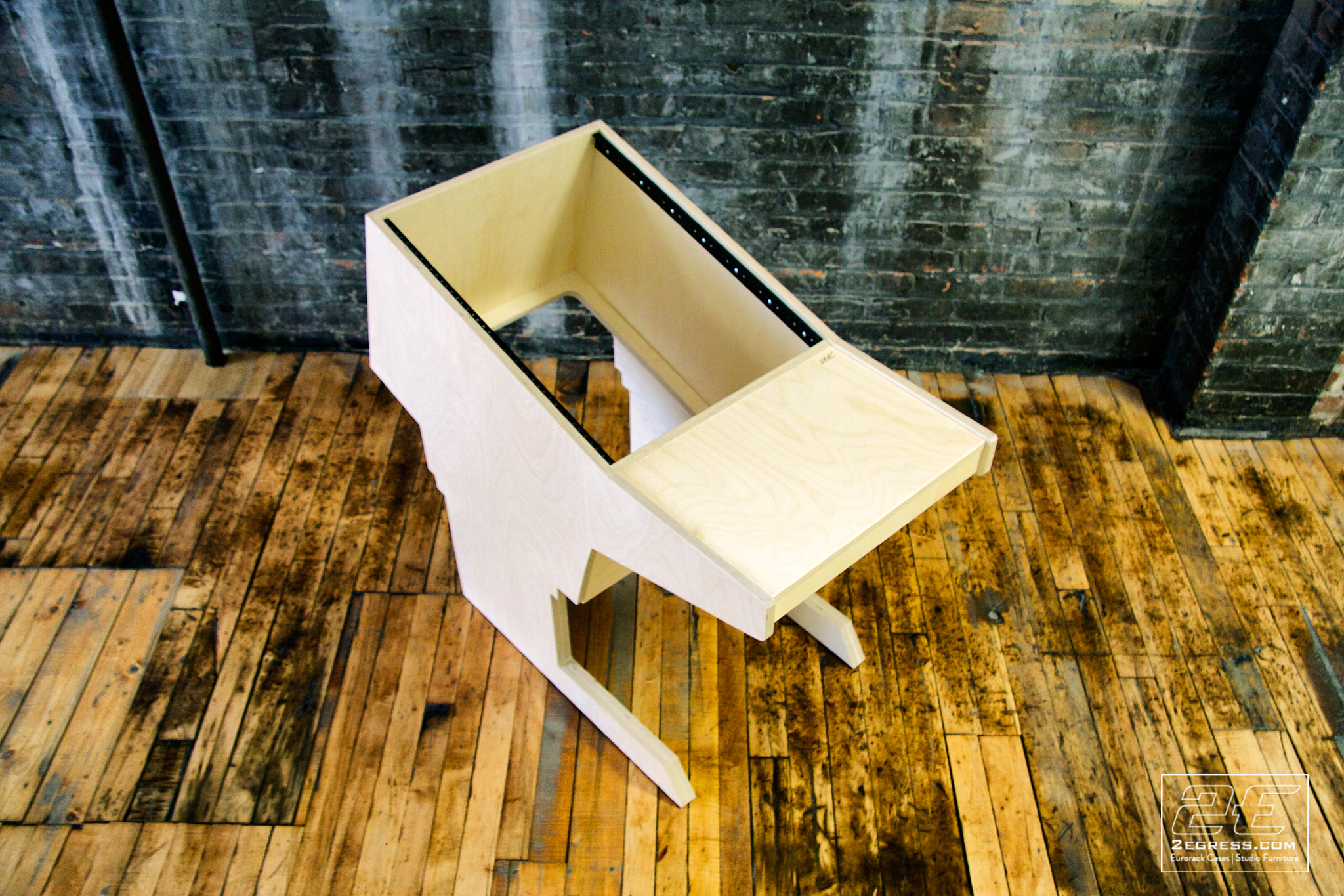 studio rack defender howie beck 2egress