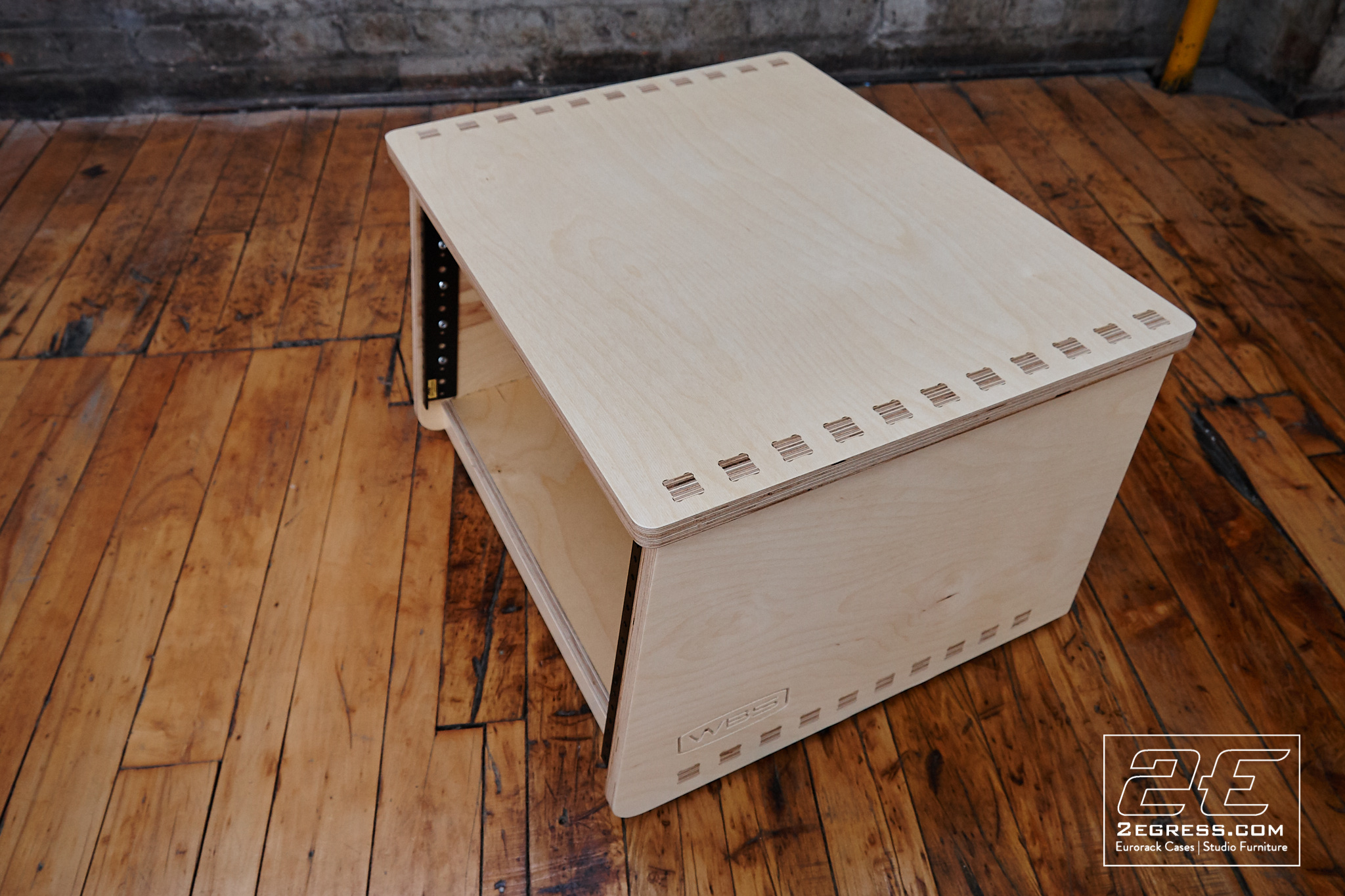 WBS studio rack dauntless 2egress