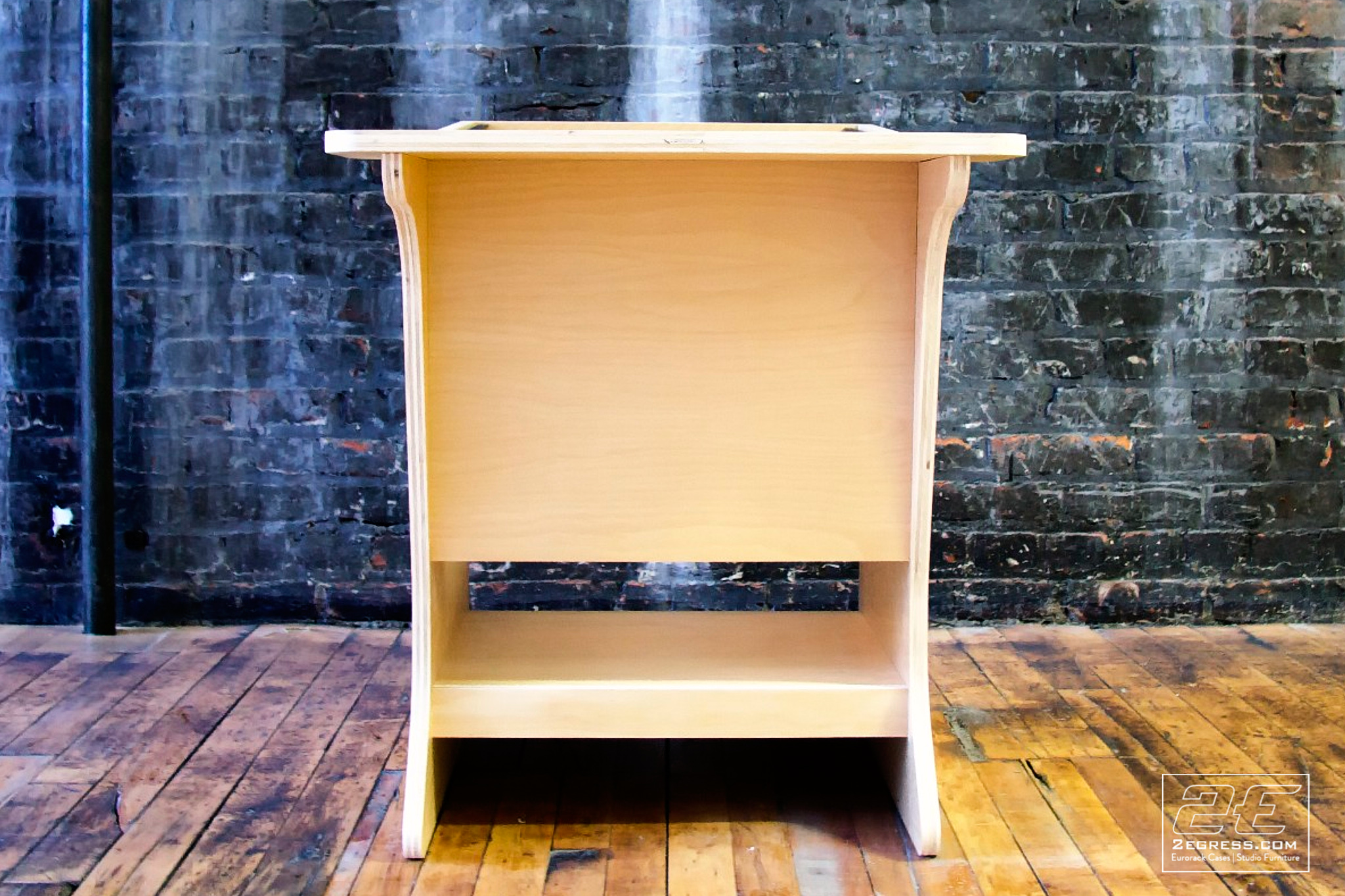 majestic studio rack 2egress