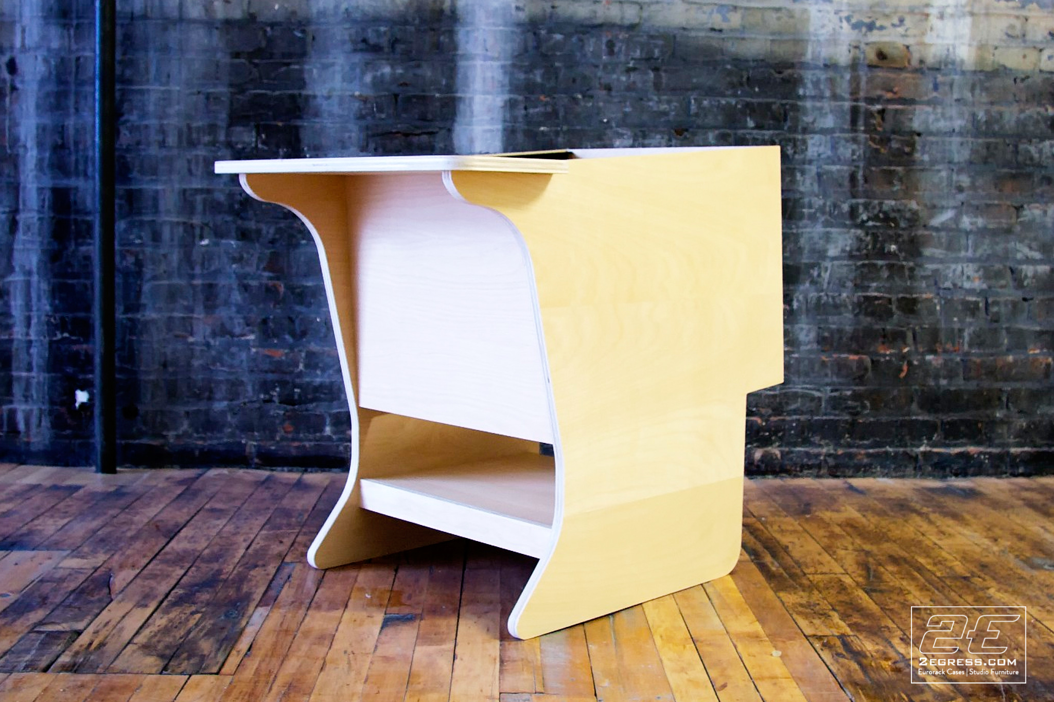 majestic studio rack 2egress