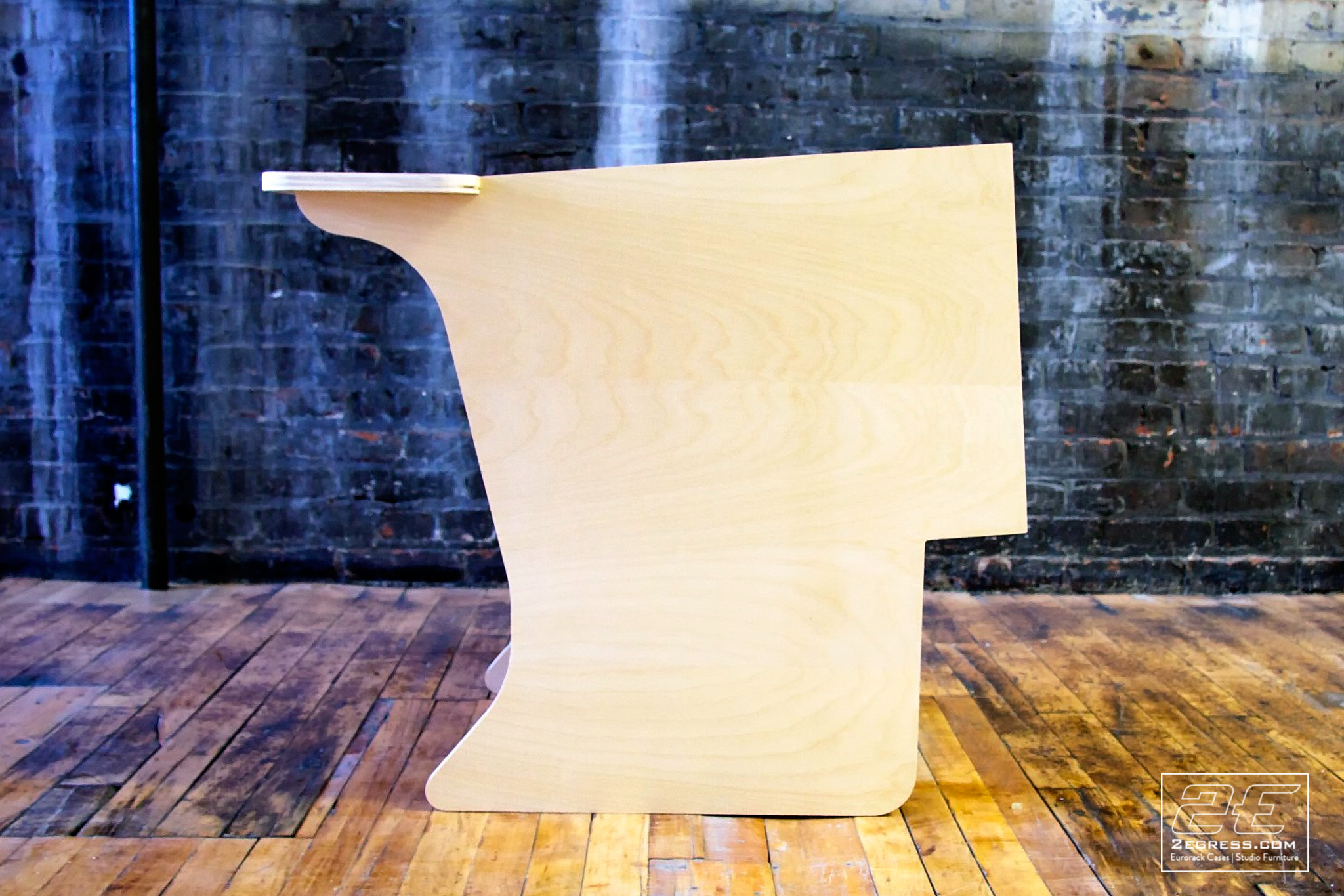 majestic studio rack 2egress