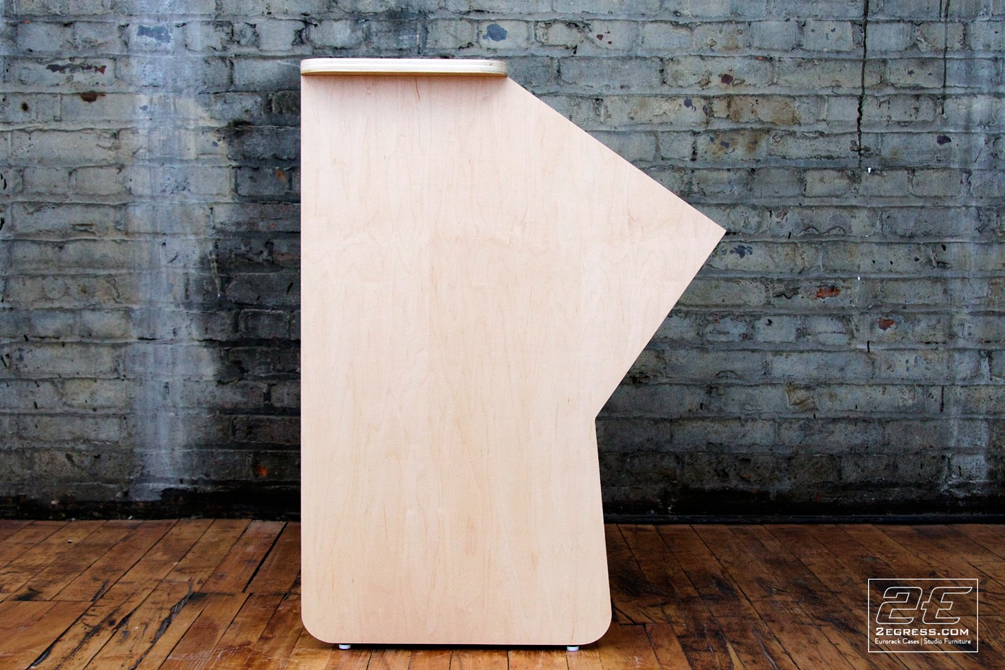 master studio rack 2egress