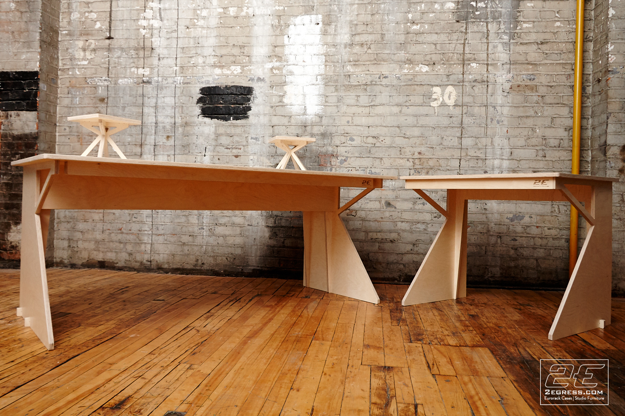 studio desk facet 2egress