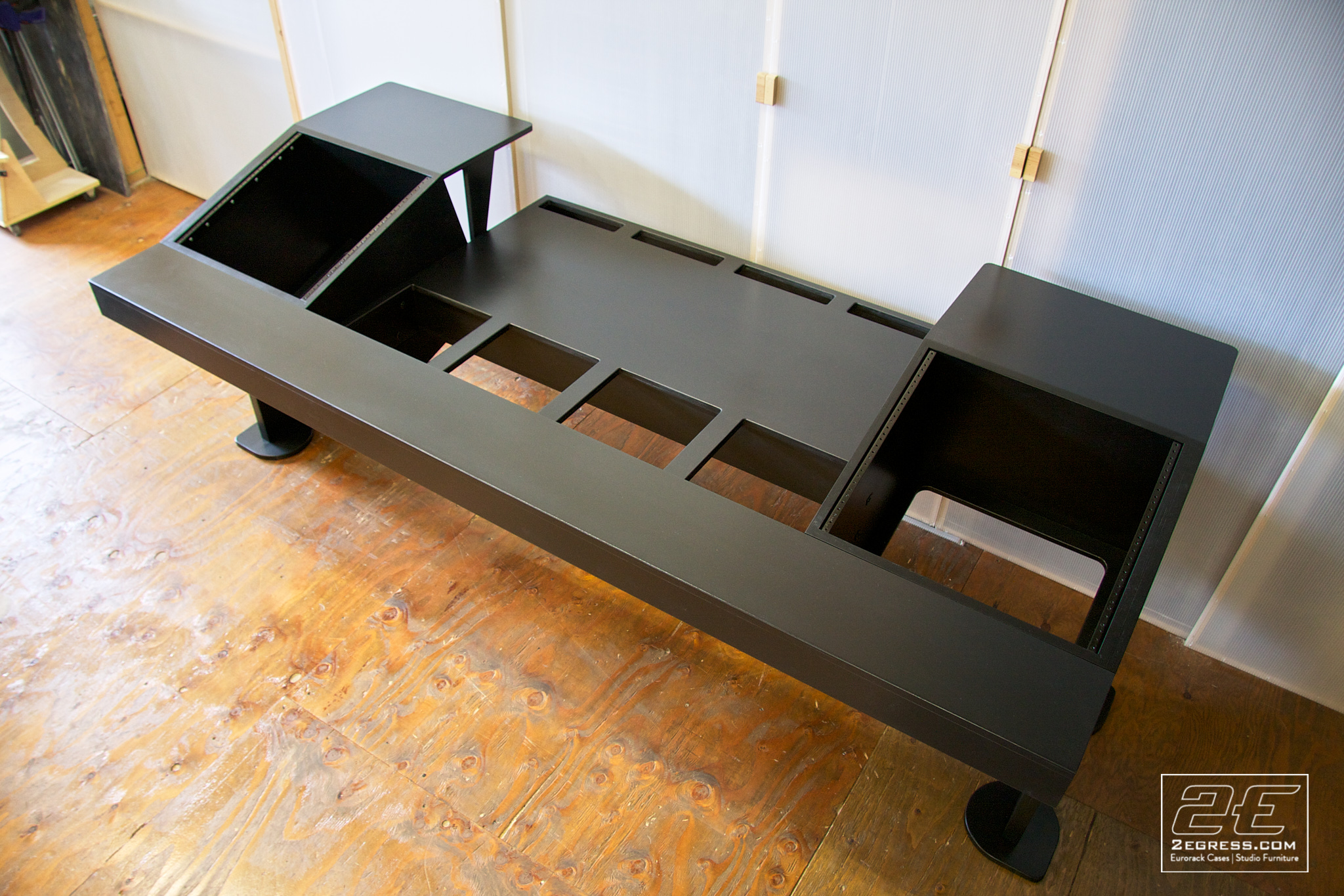 studio desk avid system 5 2egress