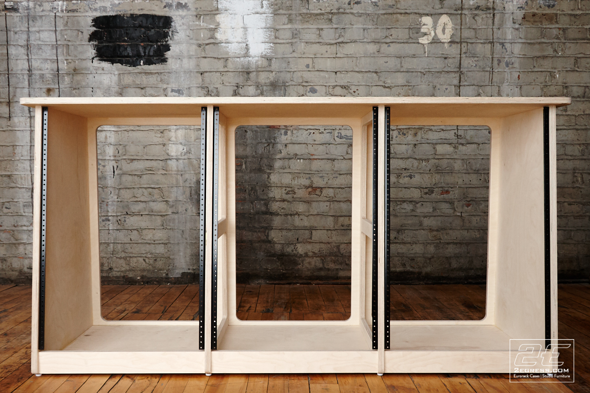 Triple bay rack 2egress