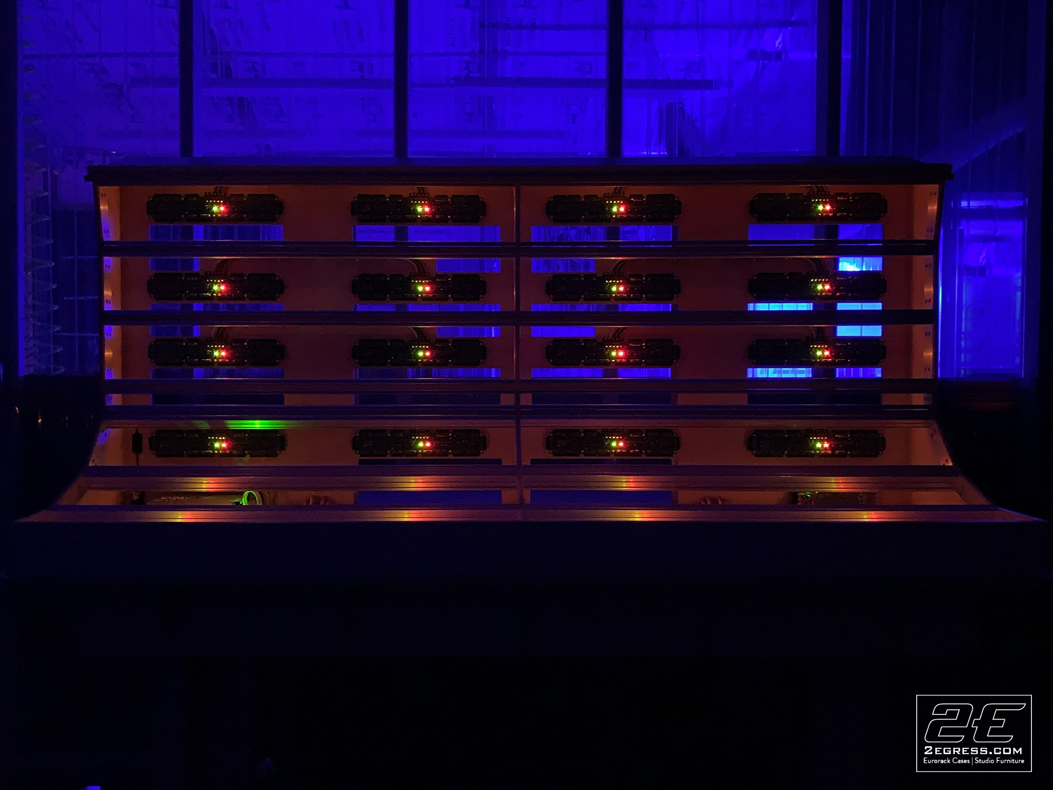 2E.Jamie.Lidell.19U.Eurorack.case.3