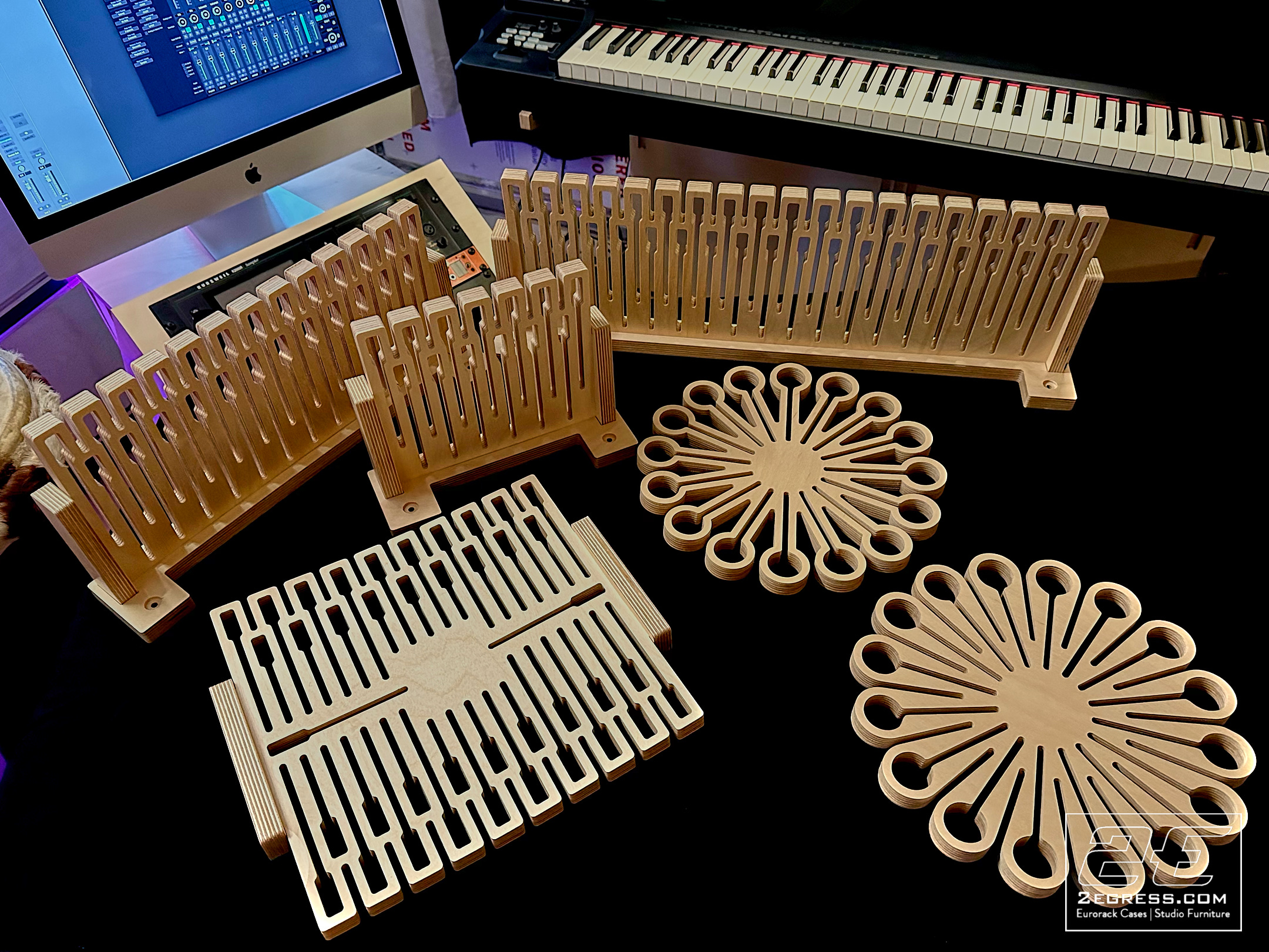 Eurorack Cable Hanger MM160 | Microphone Stand | 2Egress