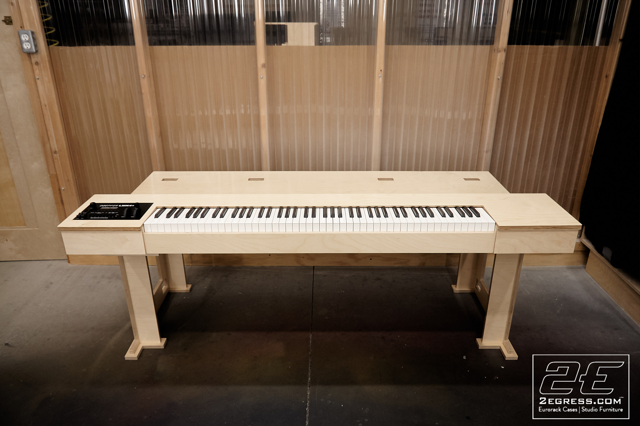 Doepfer LMK4+ Studio Desk | 2Egress