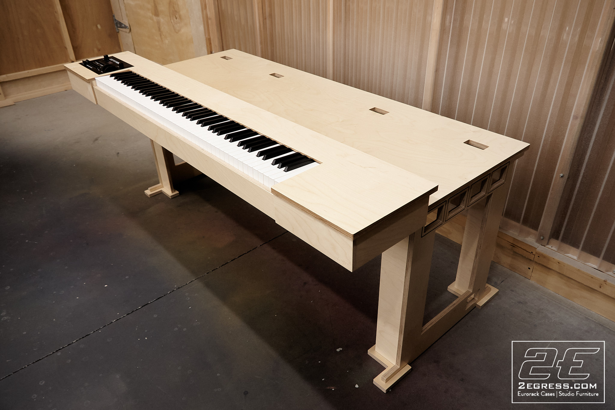 Altar | Doepfer LMK4+ Synth Desk | 2Egress