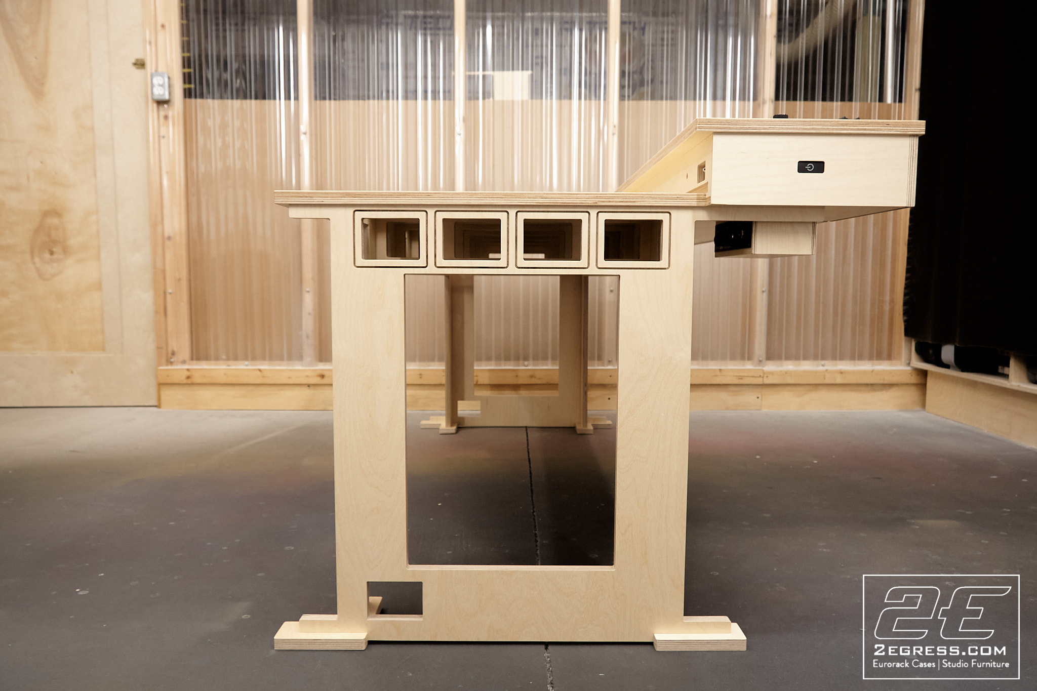 Doepfer LMK4+ Studio Desk | 2Egress