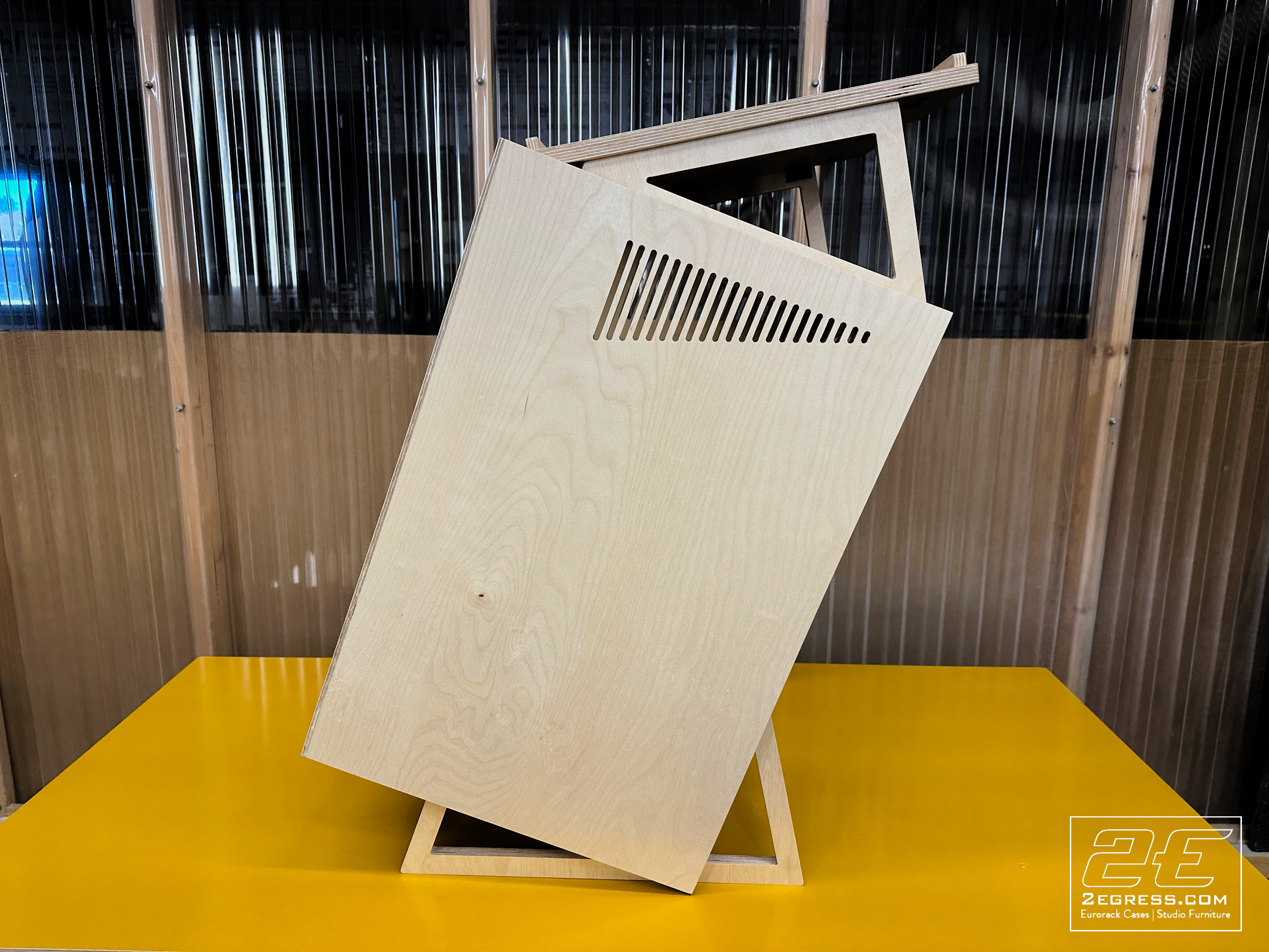 Stduio Rack | Lifttop | 2Egress