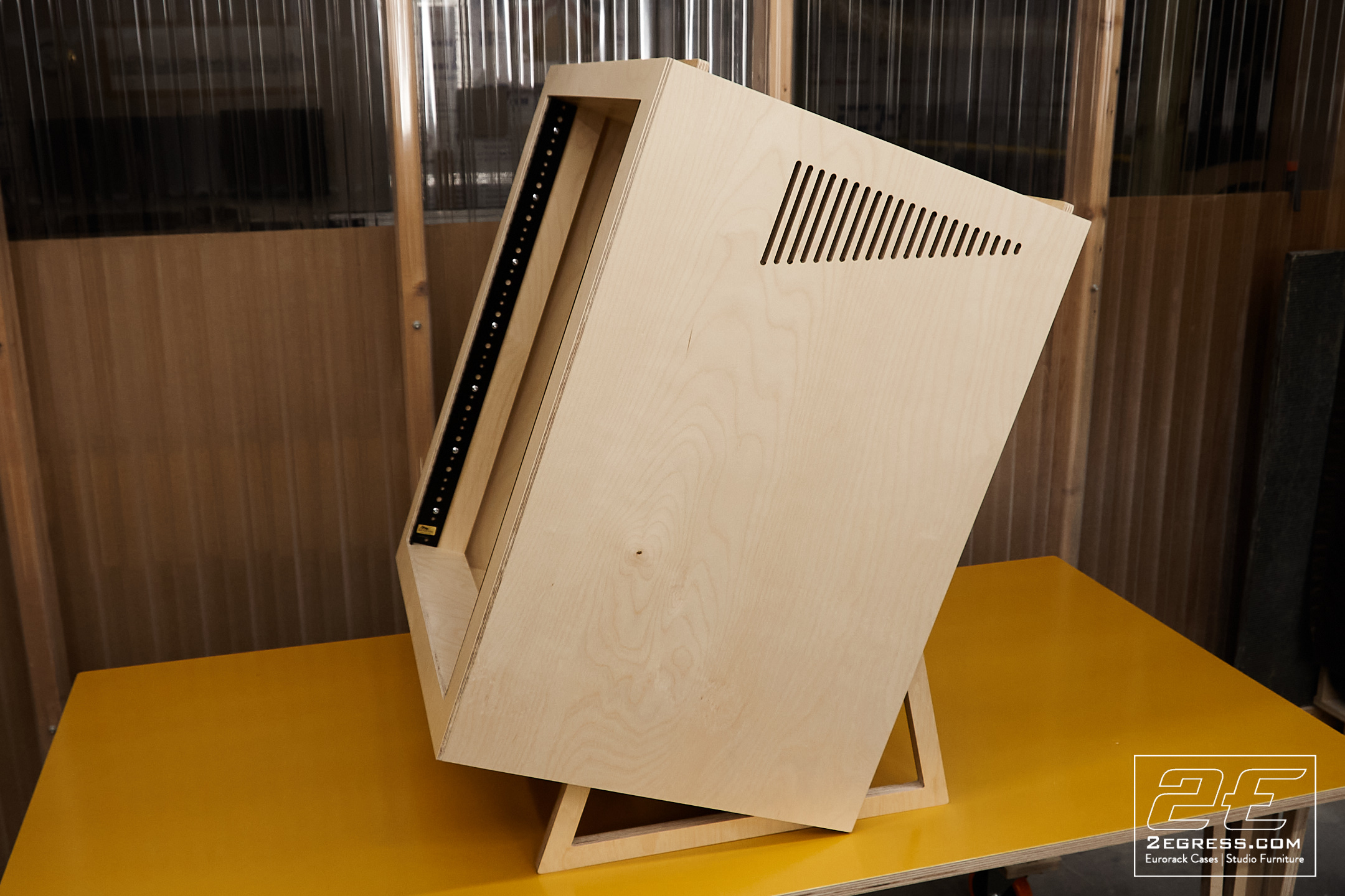 Stduio Rack | Lifttop | 2Egress