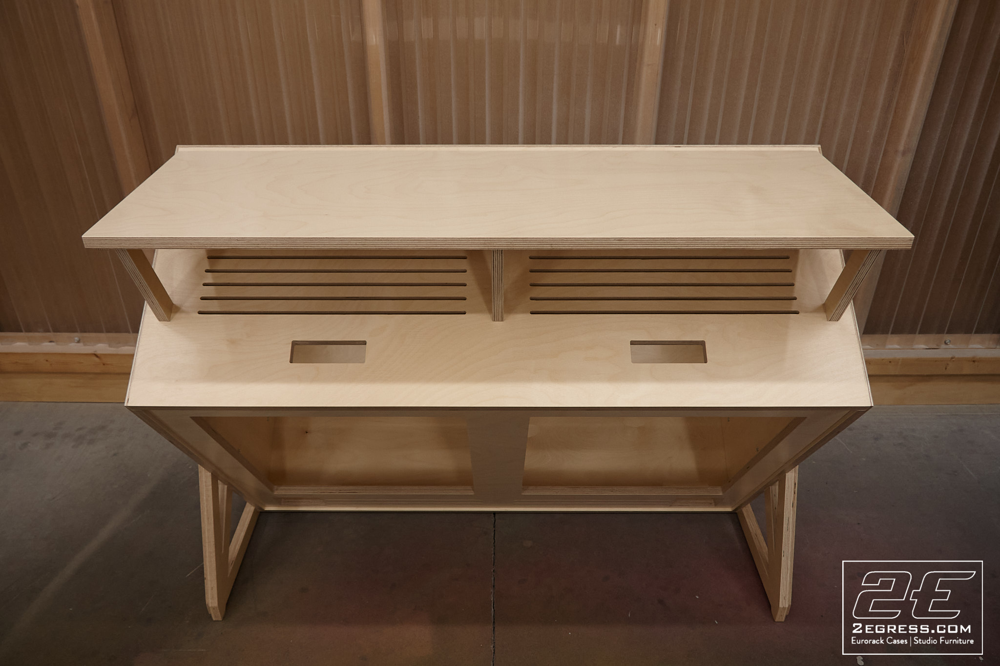 Studio Rack | Voyager II | 2Egress