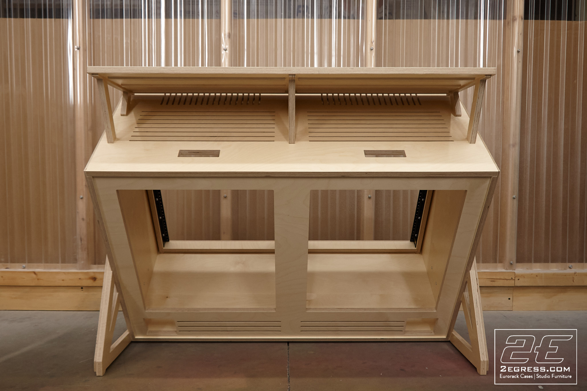 Studio Rack | Voyager II | 2Egress