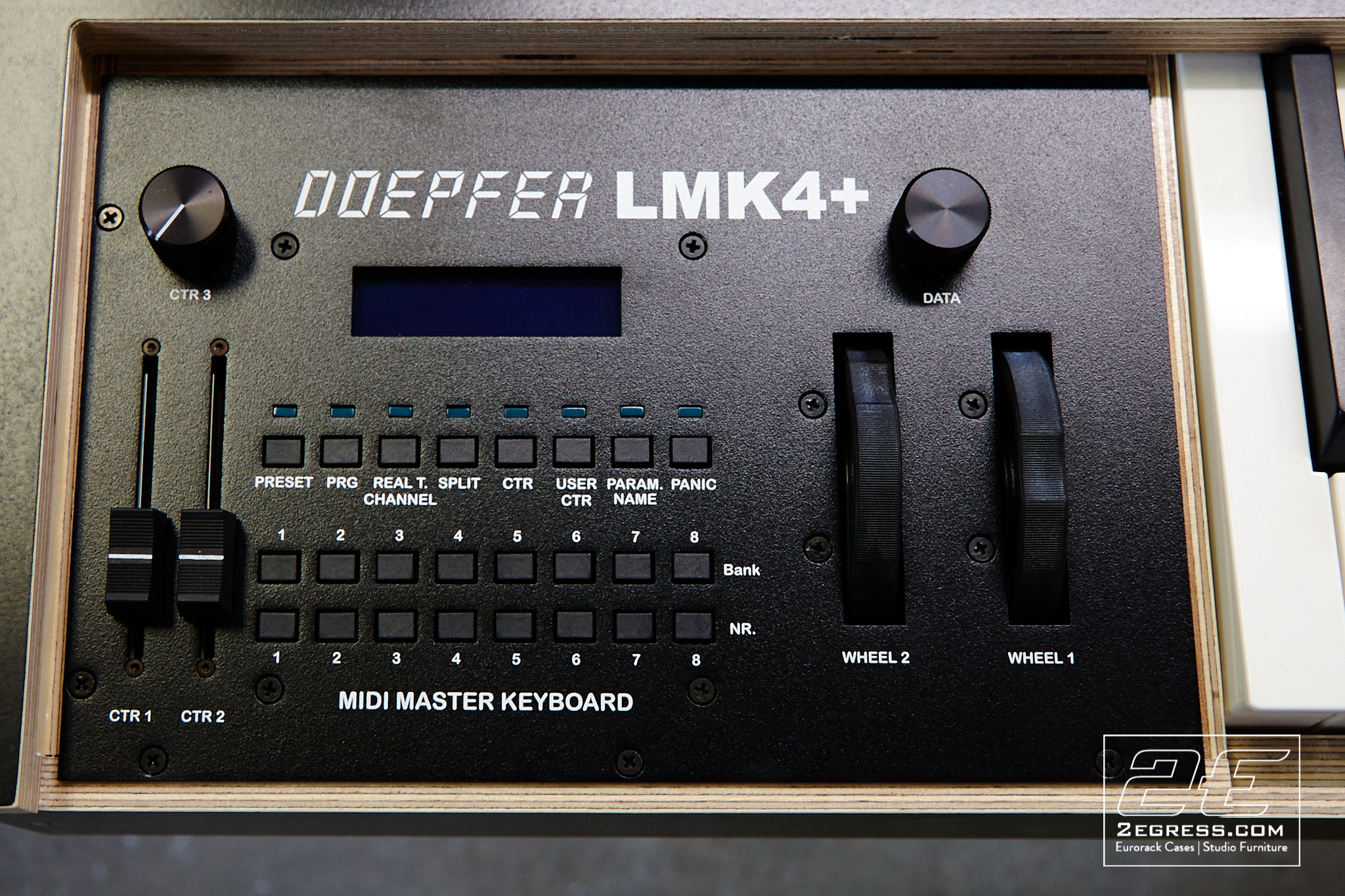 Studio desk doepfer lmk4+ 2Egress