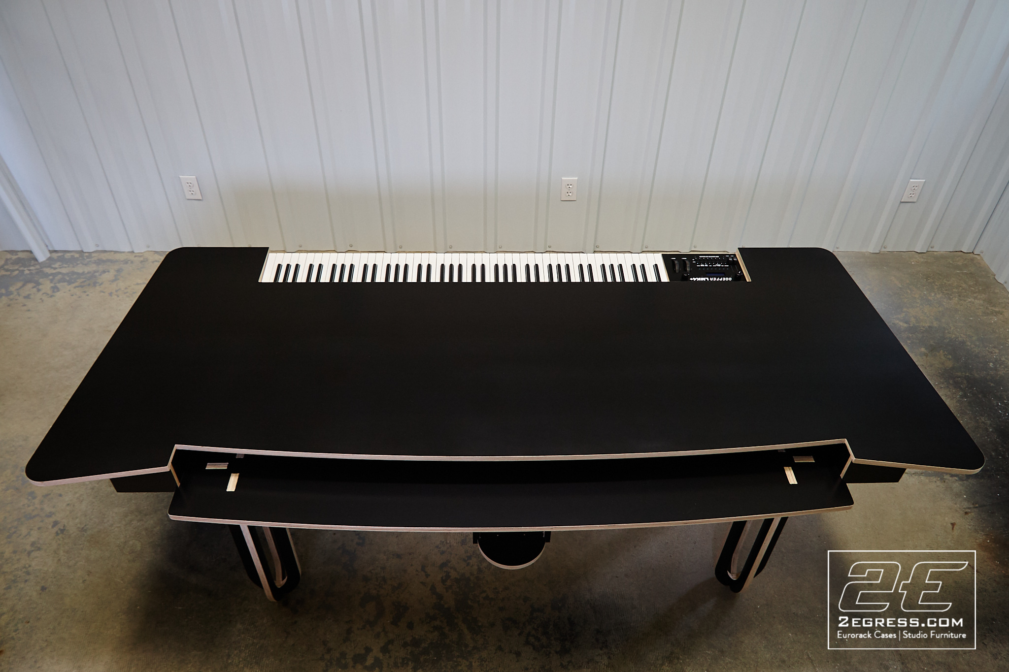 Studio desk doepfer lmk4+ 2Egress