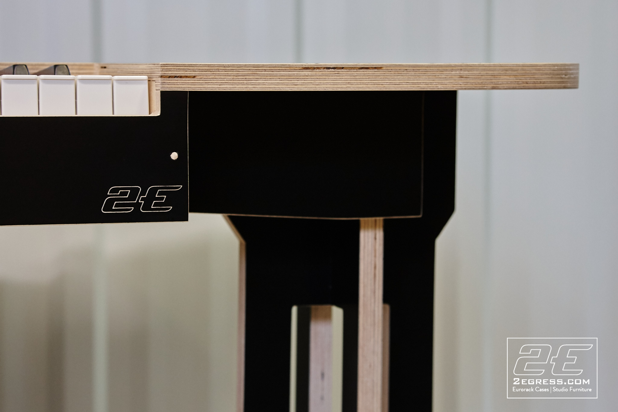 Studio desk doepfer lmk4+ 2Egress