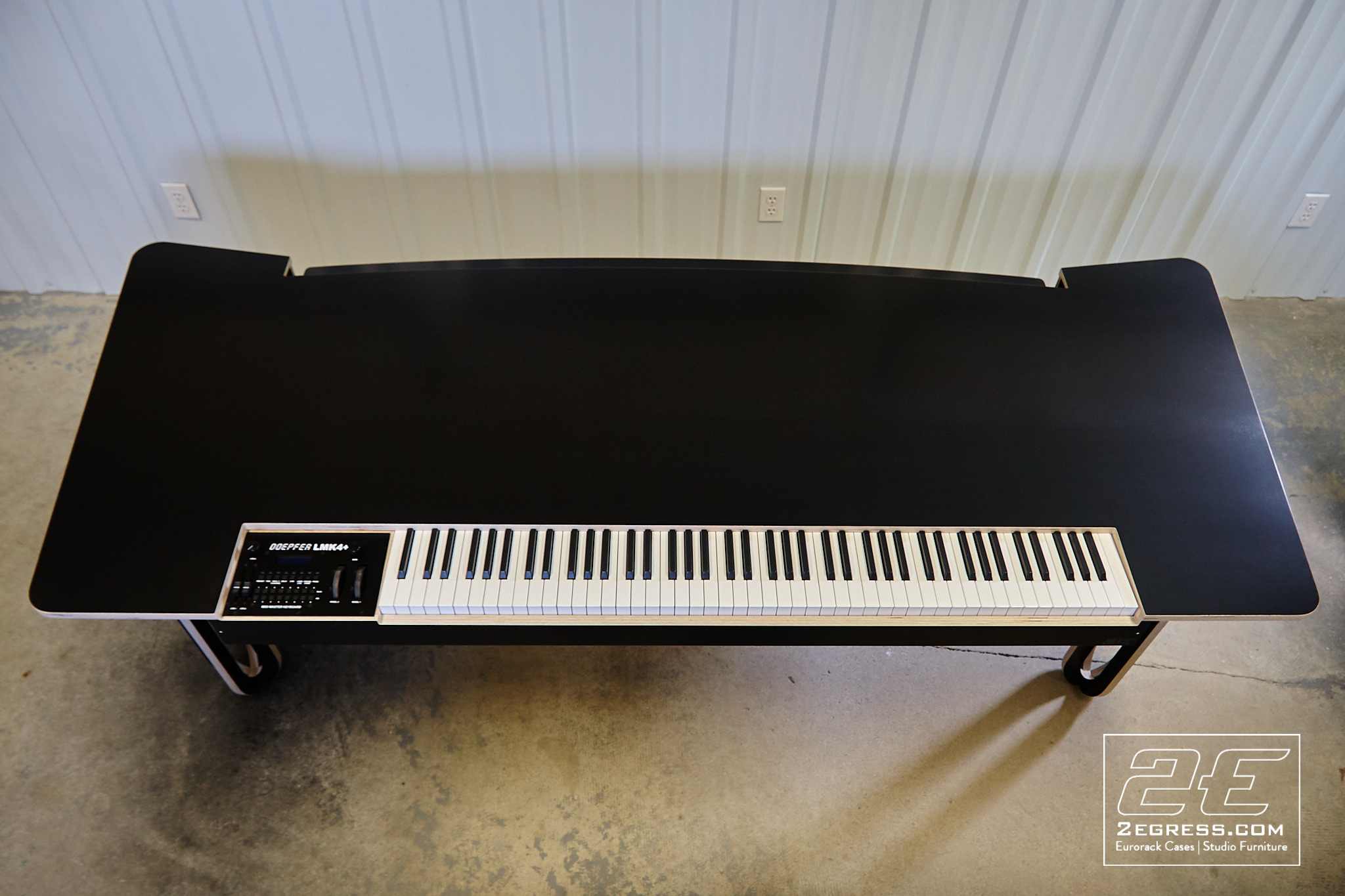 doepfer lmk4+ | studio desk | 2Egress