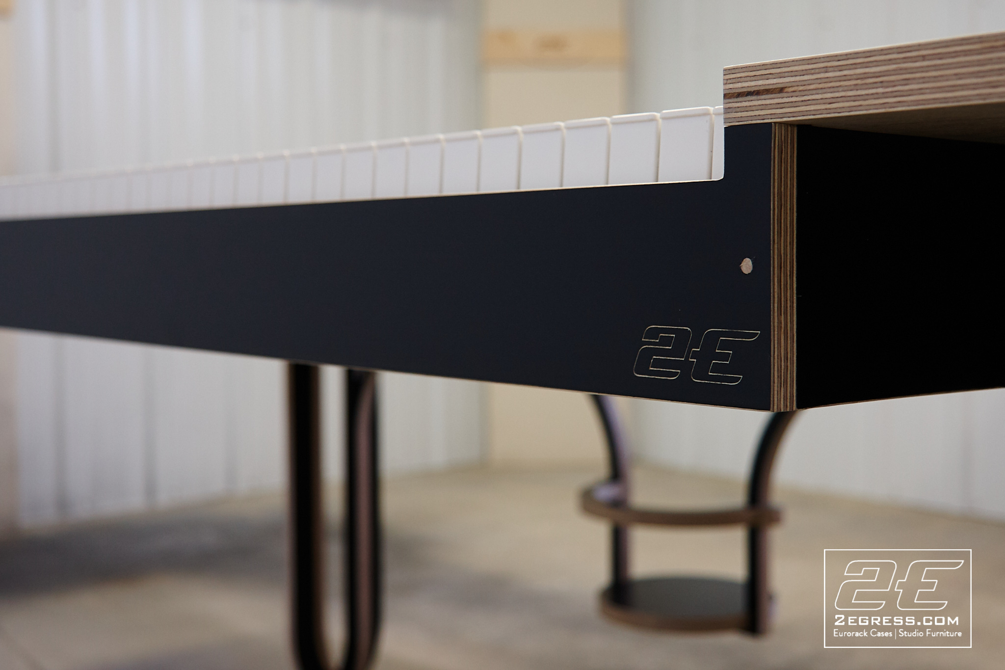 Studio desk doepfer lmk4+ 2Egress