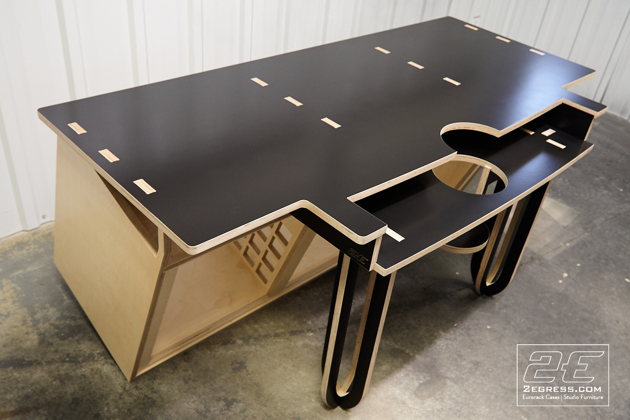 Studio equipment rack SPUTNIK RIch Walters 2Egress